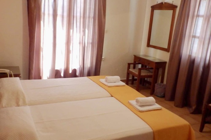 Room 13 of 89