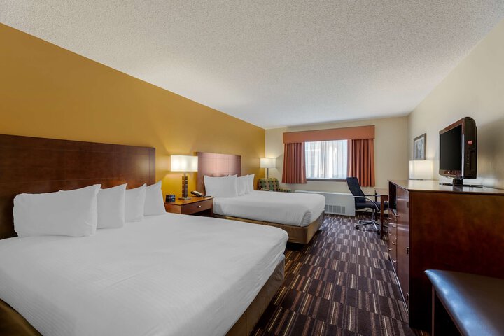 2 Queen Beds Interior Entrance WiFi Full Breakfast (3 of 19)