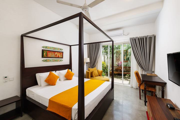 Room 3 of 27