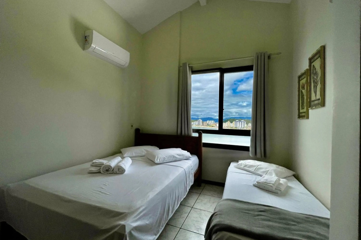 Room 3 of 29