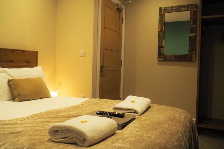 Room 10 of 36