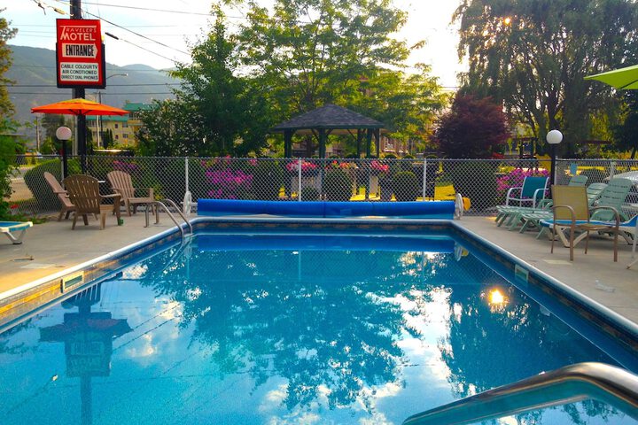 Pool 49 of 76