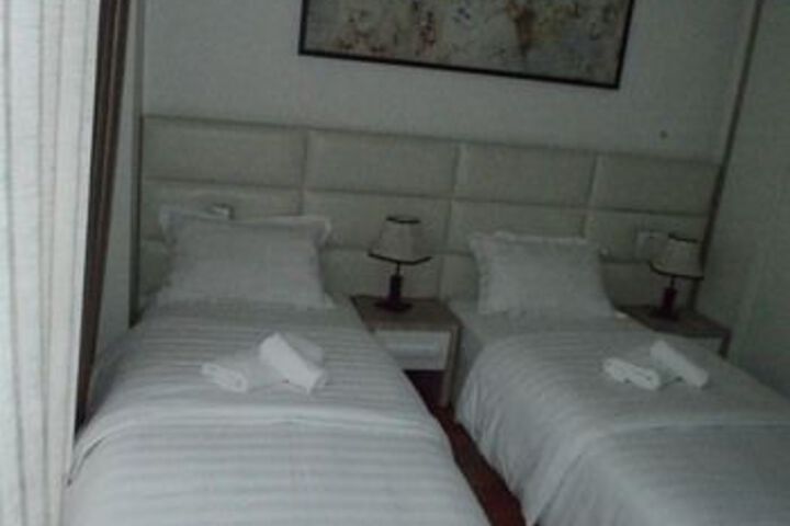 Room 27 of 52