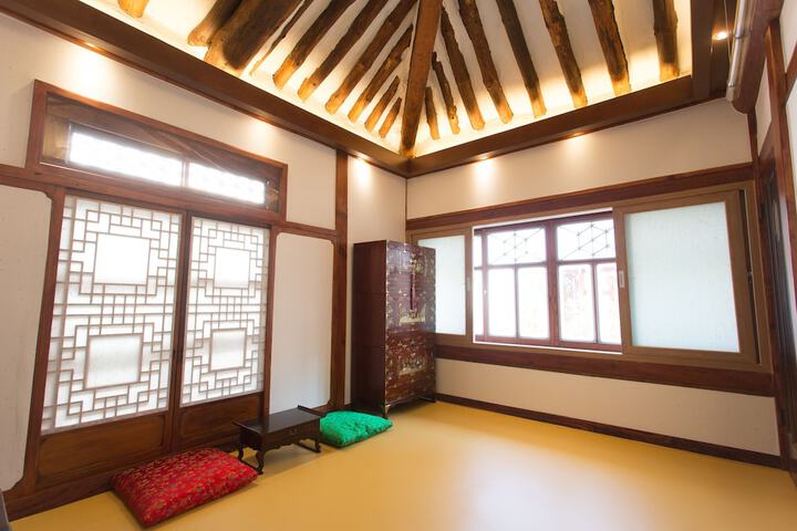 Room 18 of 62