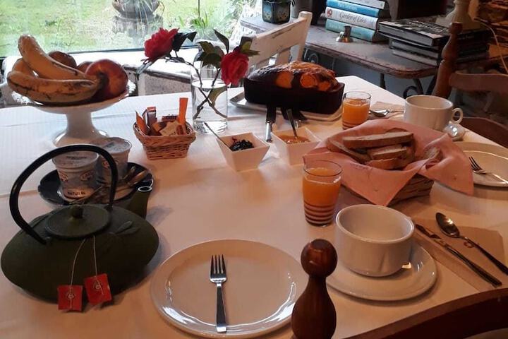 Breakfast/Coffee Service 10 of 32