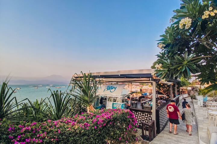 Playgrounds Wave Lodge
