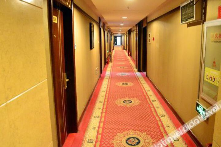 Hotel Interior 10 of 31