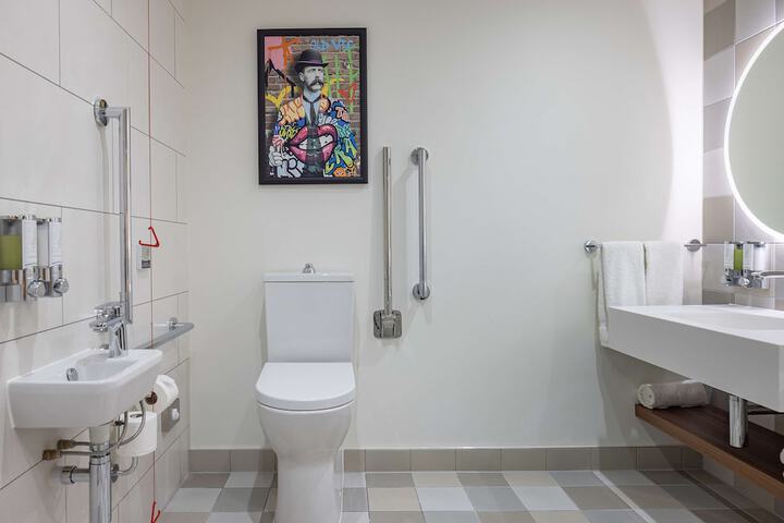 Room 60 of 108