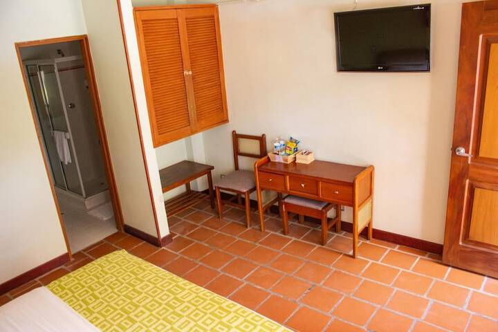 Room 5 of 48