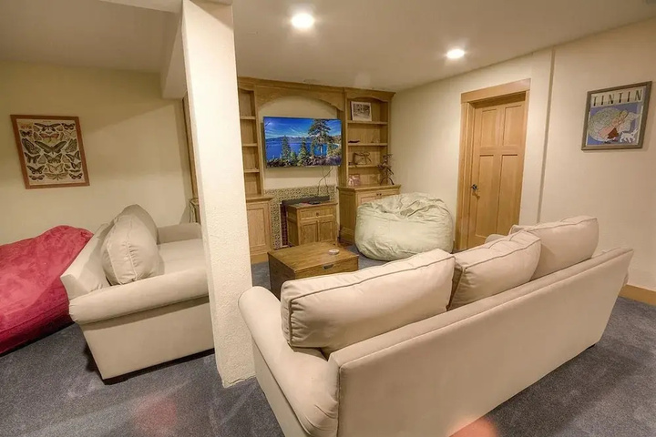 Room 4 of 19