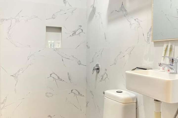 Room 10 of 31