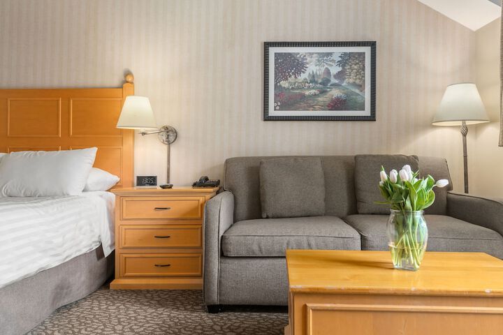 Room 4 of 40
