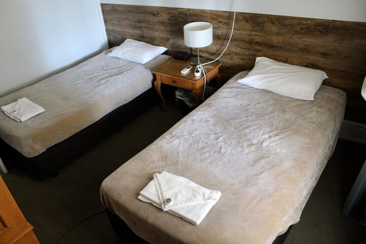 Room 16 of 30