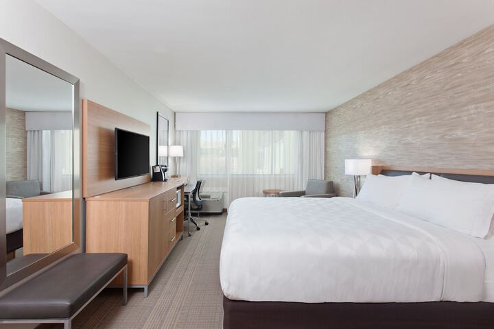 Room 3 of 28