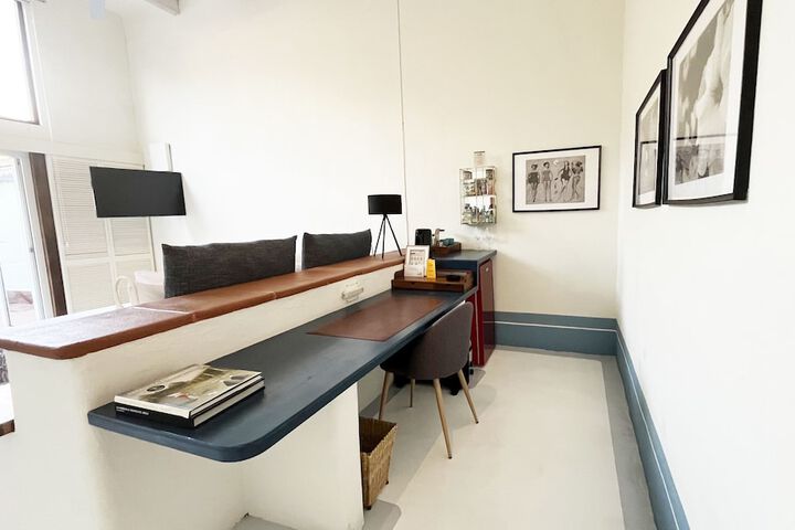 Room 33 of 144