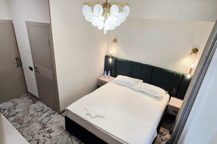 Room 65 of 127