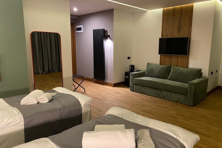 Room 14 of 147