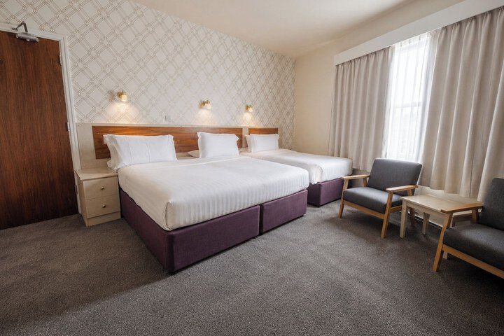 Room 15 of 40