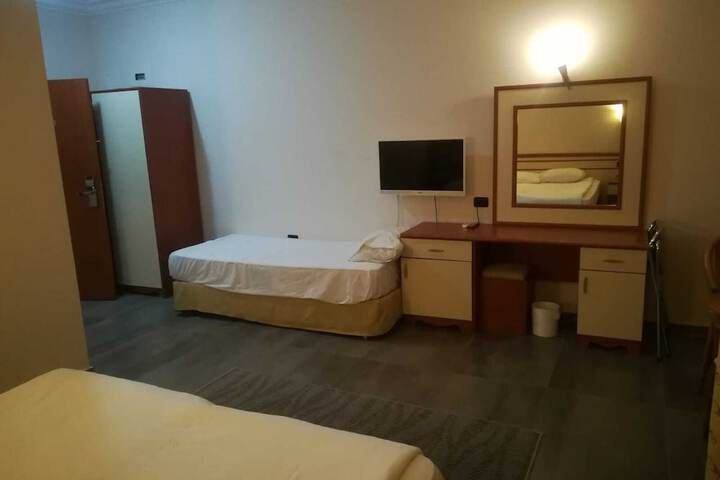 Room 11 of 34