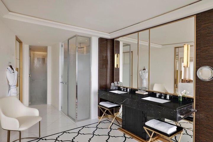 Room 41 of 61