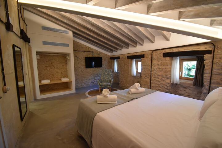 Room 15 of 40