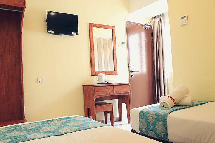 Room 10 of 42