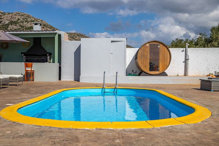 Pool 17 of 41