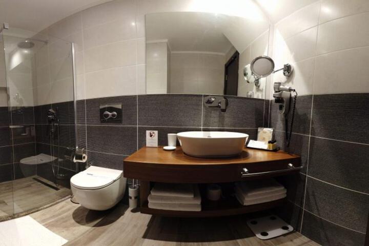Room 13 of 54