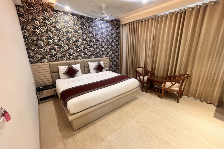 Room 27 of 78