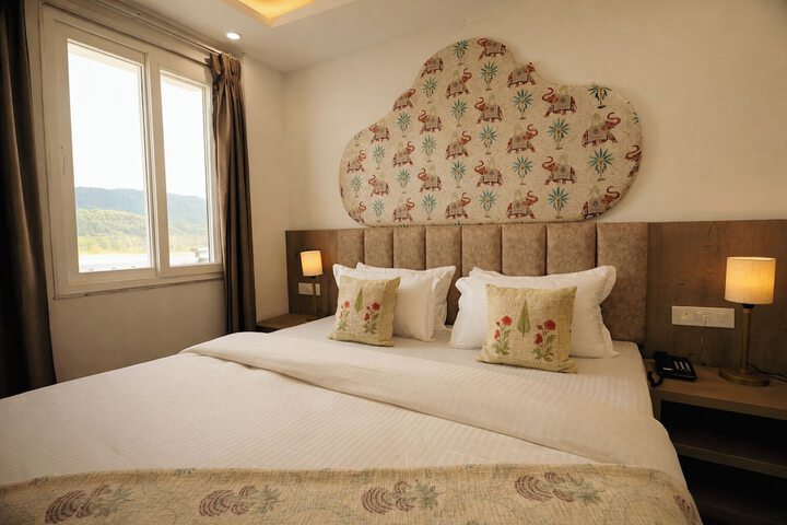 Room 14 of 28
