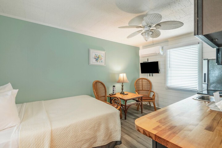 Room 73 of 147