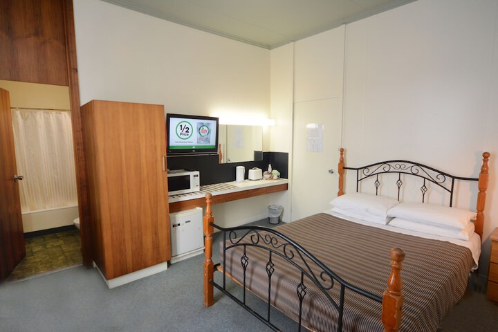 Room 19 of 60
