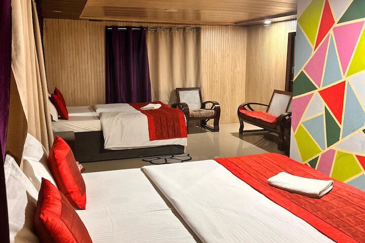 Room 2 of 13