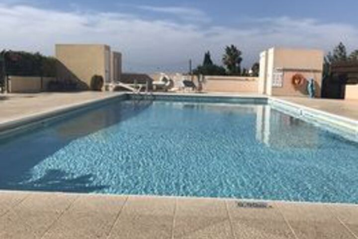 Pool 14 of 18