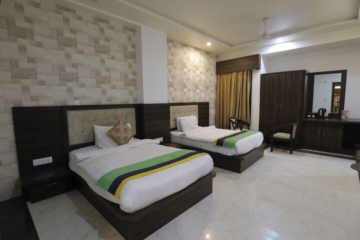 Room 17 of 21