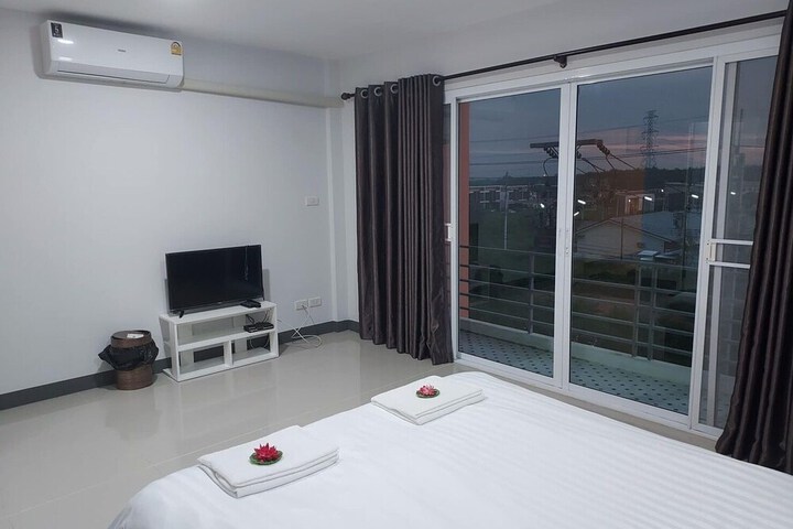 Room 9 of 50