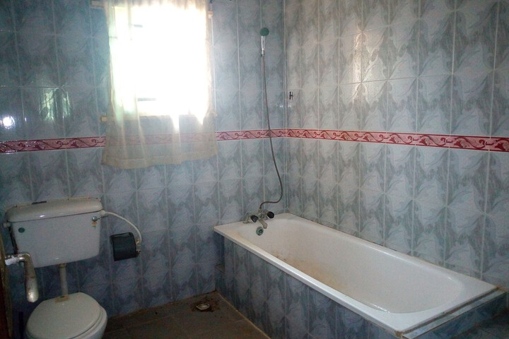 Room 14 of 14