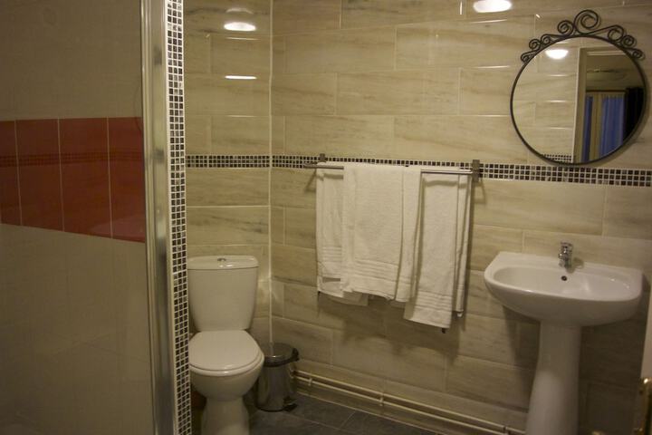 Room 34 of 52
