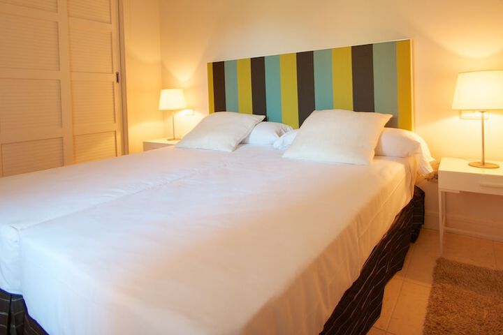 Room 3 of 192