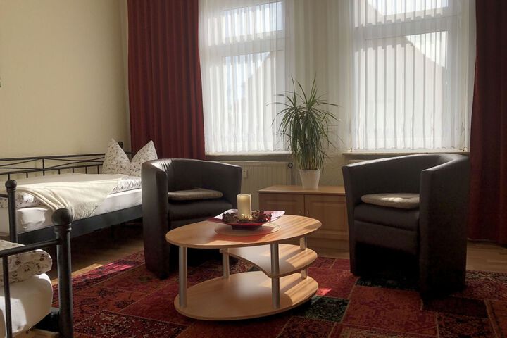 Room 7 of 14