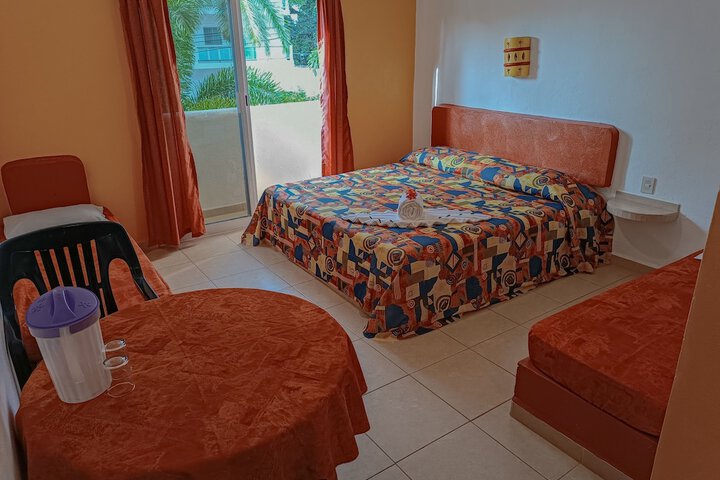 Room 3 of 46