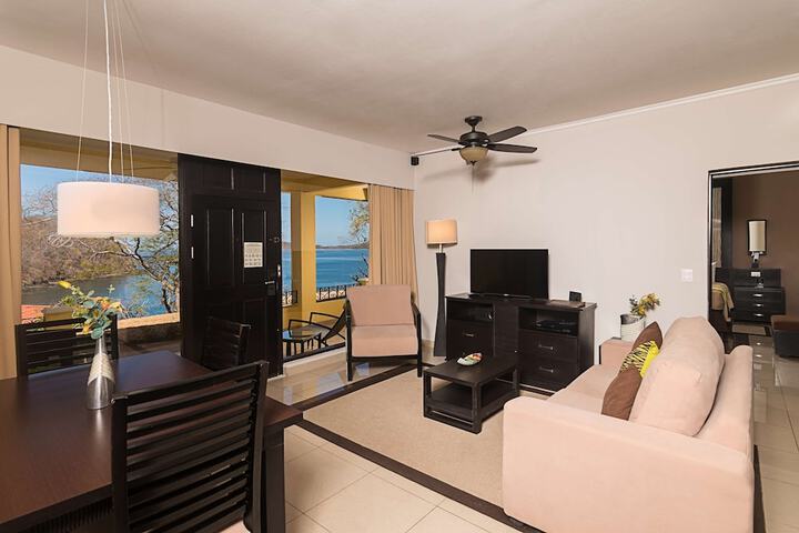Room 25 of 163