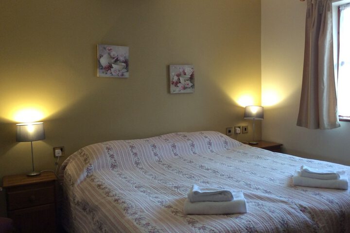Room 6 of 27