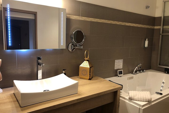 Room 26 of 41