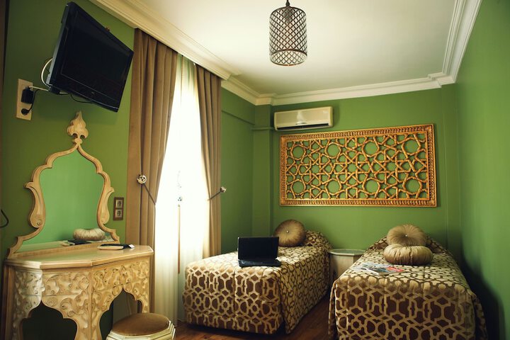 Room 3 of 18