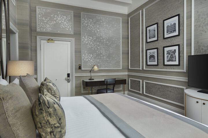 Room 33 of 109