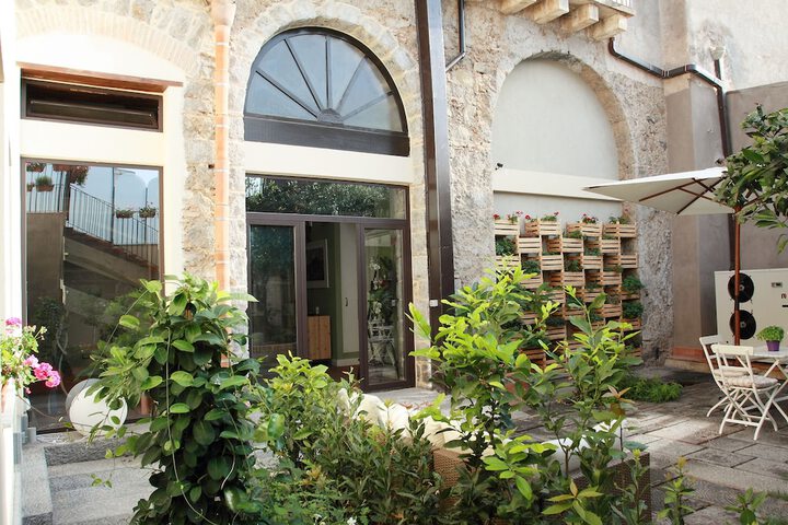 Hotel Exterior 57 of 66