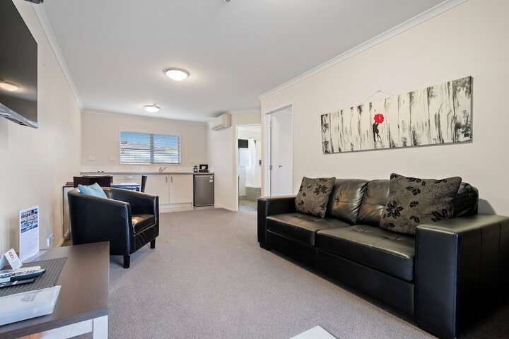 Room 5 of 28