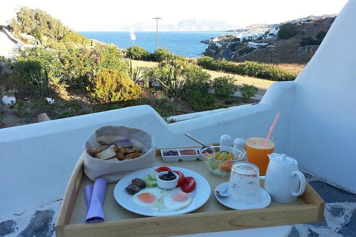 Breakfast/Coffee Service 77 of 92