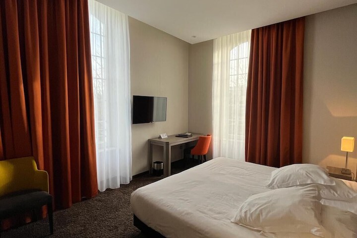 Room 19 of 45
